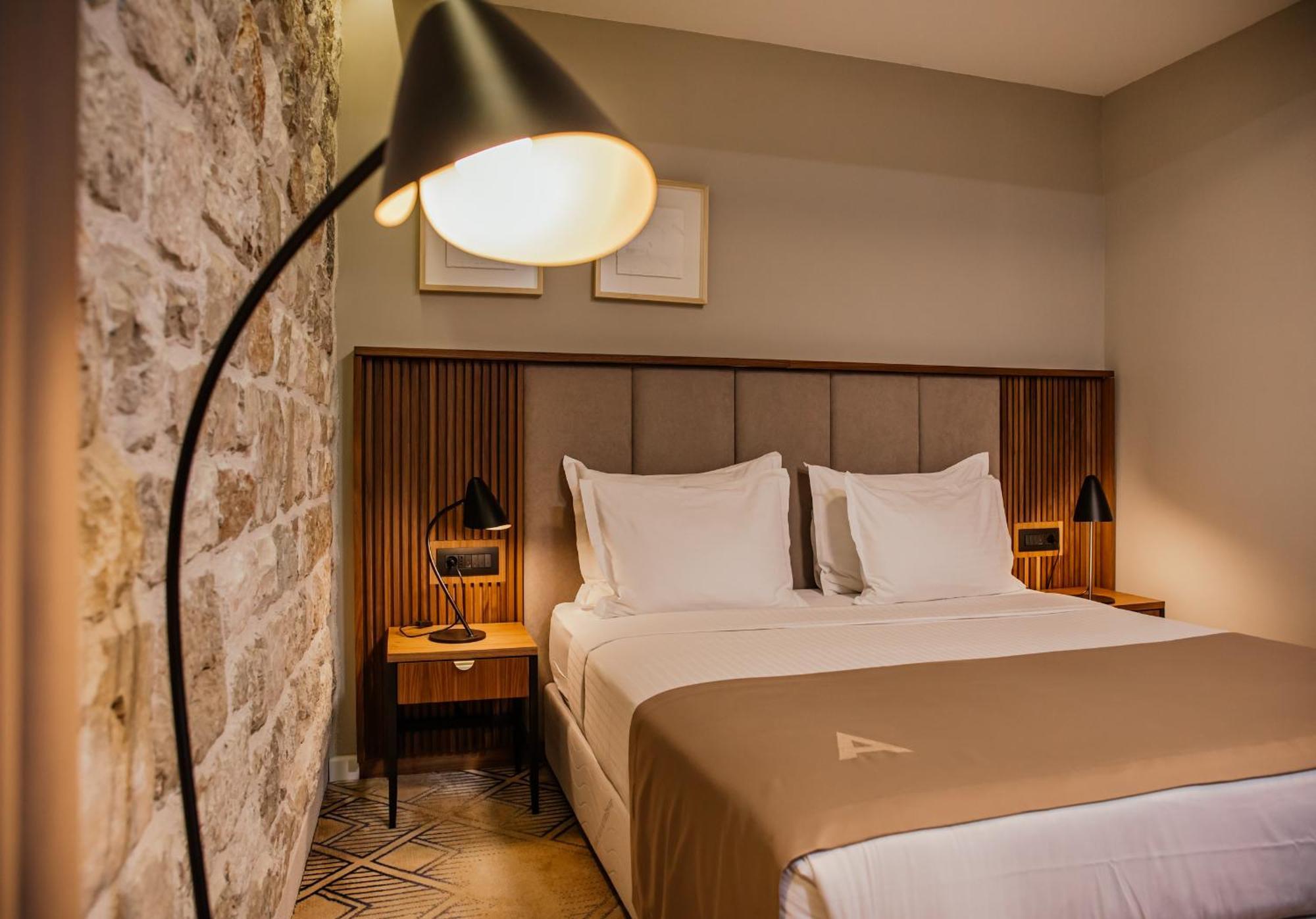 Armerun Heritage Hotel & Residences Šibenik Rum bild