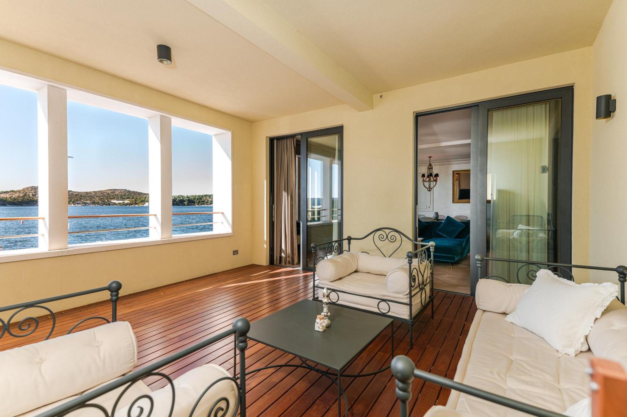 Armerun Heritage Hotel & Residences Šibenik Rum bild